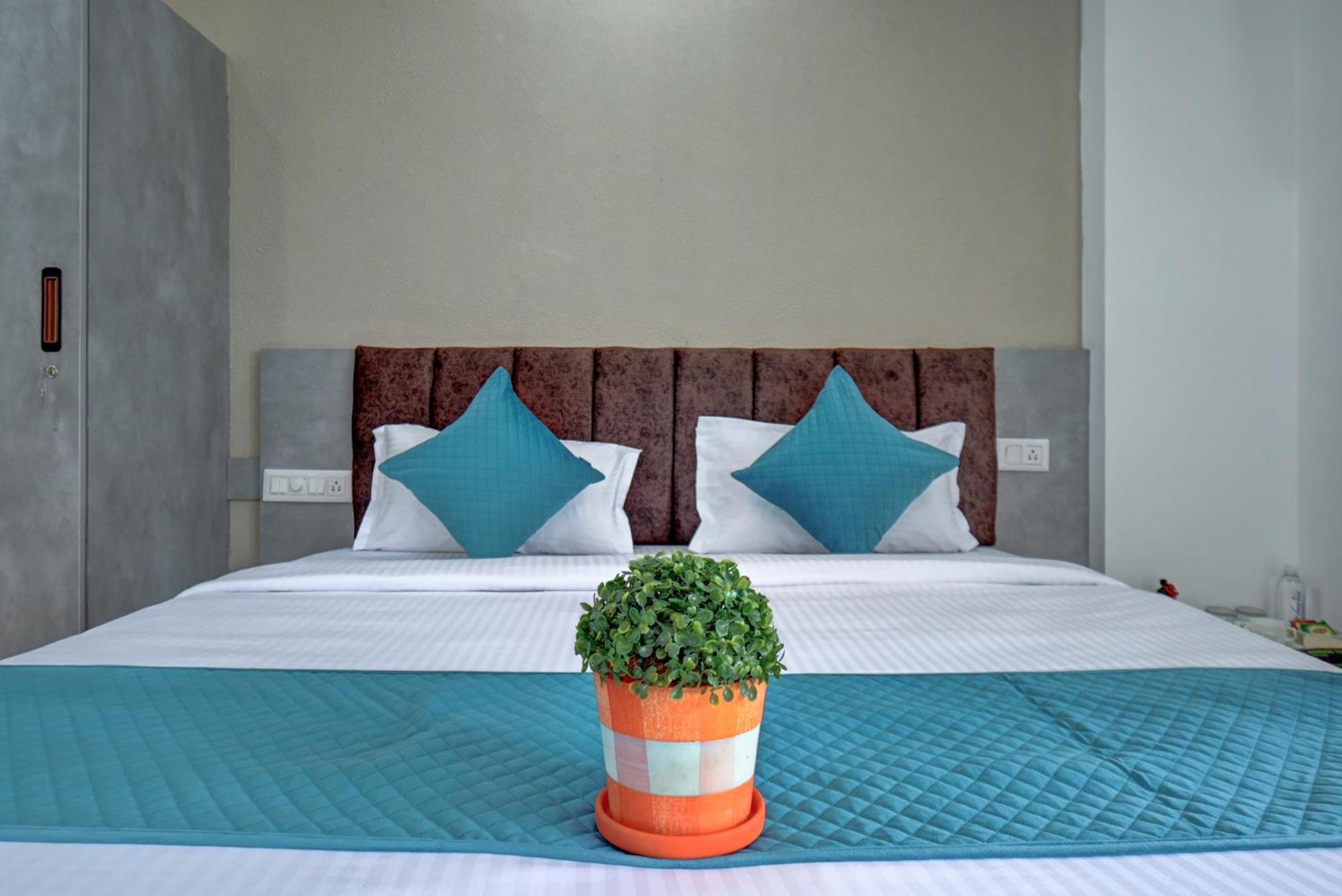 Hotel Cloud 9 Luxury Stay Mysore Exterior foto